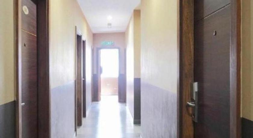 Oyo 89457 682 Lodge Bintulu Exterior photo